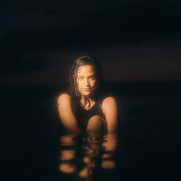 Fernanda Perochena estrena “Verano Infierno”